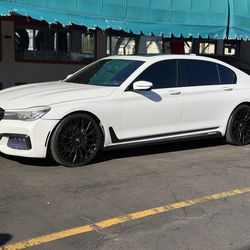2015 BMW 750