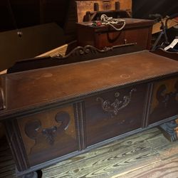Roos Ceder Hope Chest