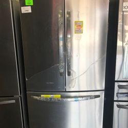 Frigidaire French Door Refrigerator UU84
