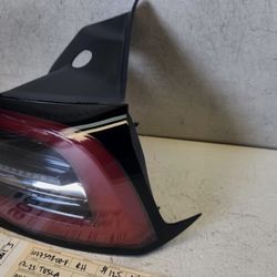 2017 - 2018 - 2019 - 2020 - 2023 TESLA MODEL 3 RIGHT PASSENGE LED TAIL LIGHT OEM AY29006