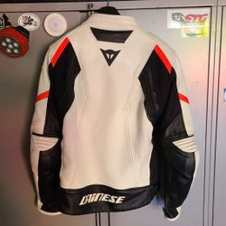 Dainese Perforated Leather Size 48 Med (38 US)