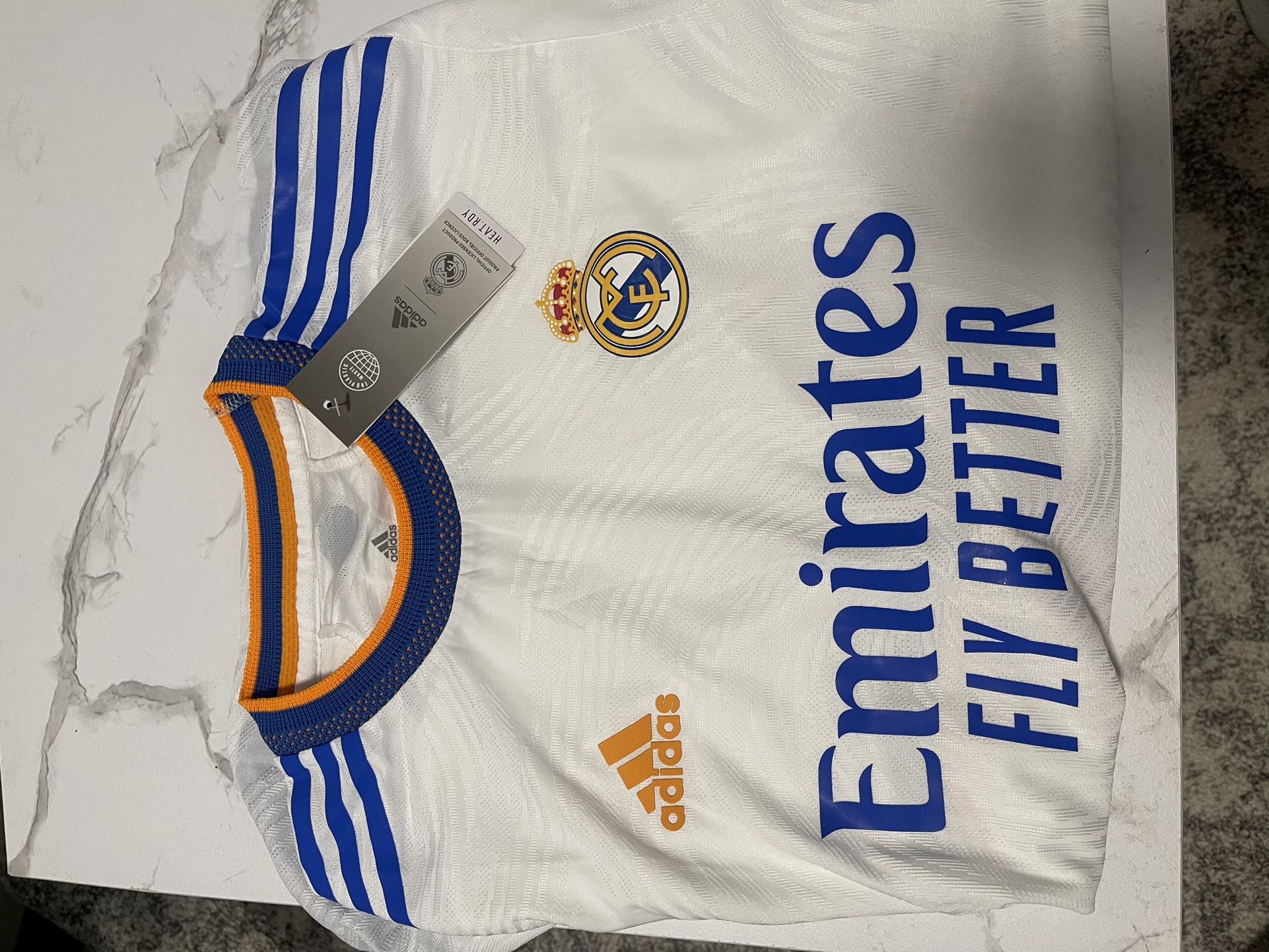 Real Madrid 21/22 Jersey 