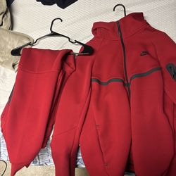Nike tech (Red) Full outfit