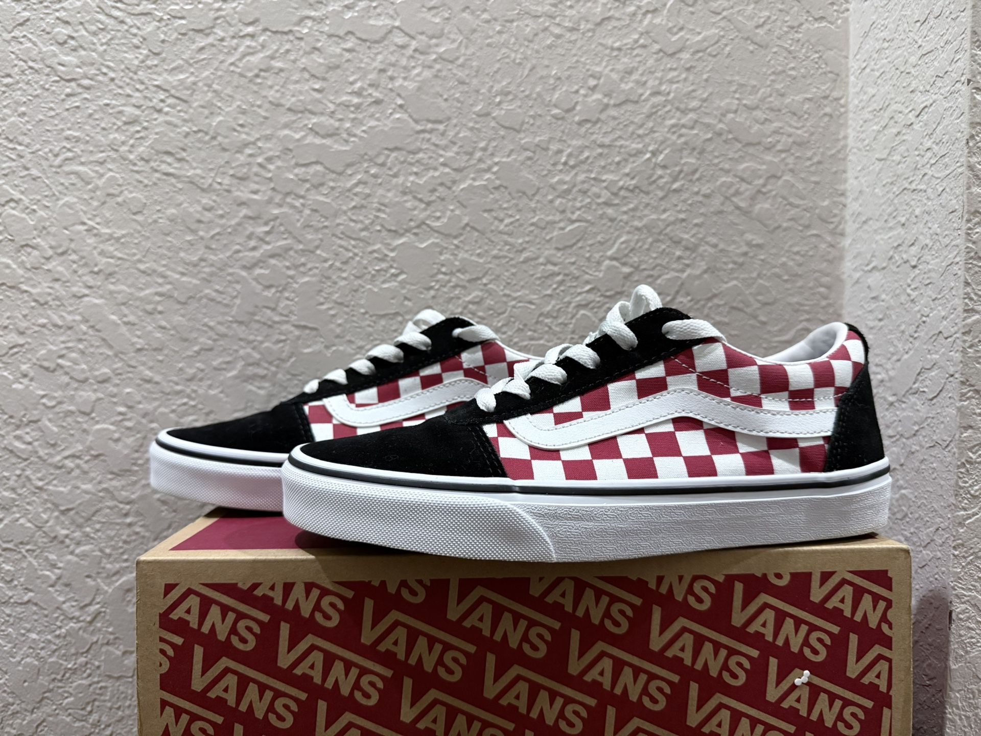 Women 8.5 Vans