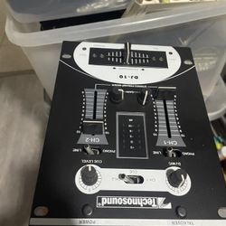 DJ mixer by Techno dj 2 ch With cross fader