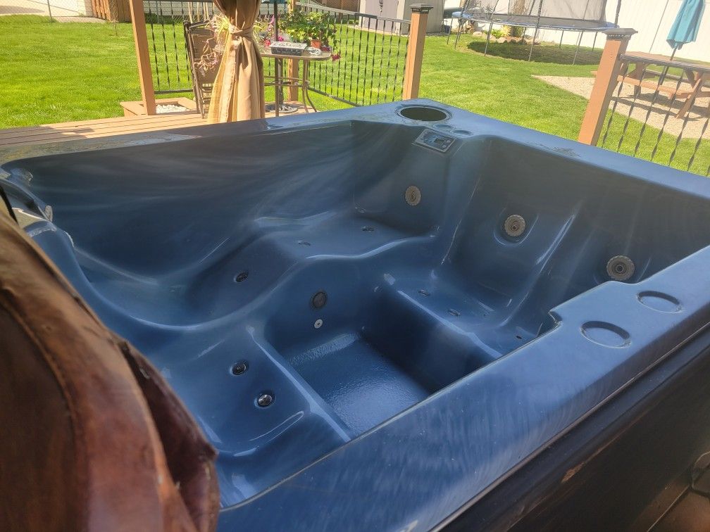 Hot Tub/Spa