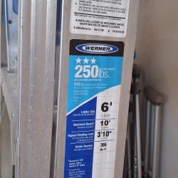 6 Foot Aluminum Ladder 