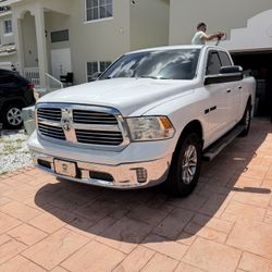 Dodge Ram 5.7 V8 