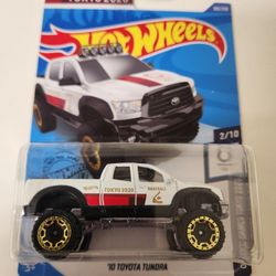 Hot Wheels '10 Toyota Tundra