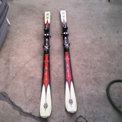Skis