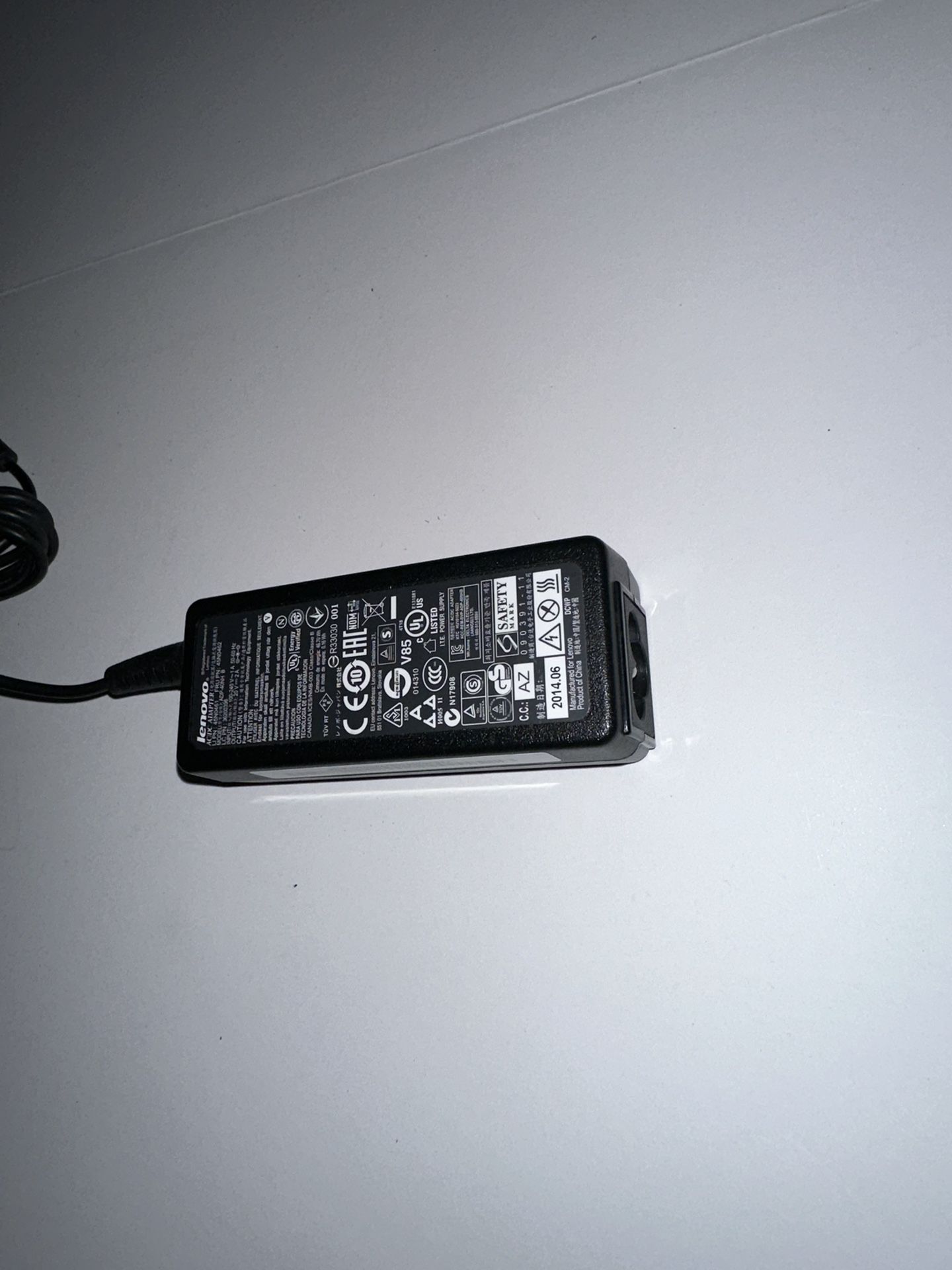 Lenovo 20V 2A Charger P/N 45N0461 40W AC Adapter Power Supply   Large Round Tip