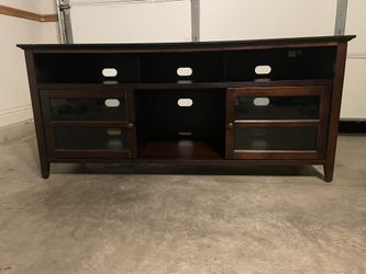 Bell’O 63” TV Stand