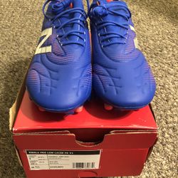 soccer cleats 