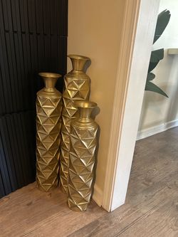 Tall gold vase set