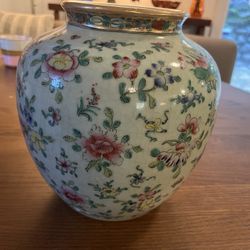 1(contact info removed)'s Chinese Hand Painted Export Vase