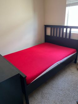 Queen Size Bed with Memory Foam Mattress