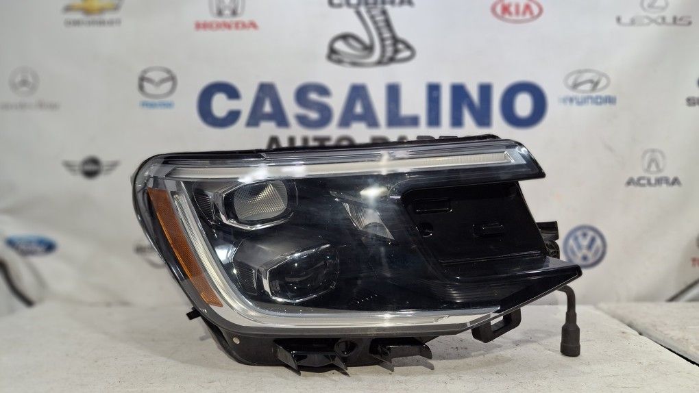 2024-2025 VOLKSWAGON ATLAS CROSS SPORT LED HEADLIGHT RIGHT PASSENGER SIDE OEM 