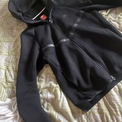 Nike Tech