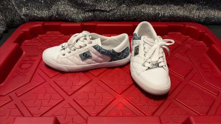 Size 6 Guess shoes