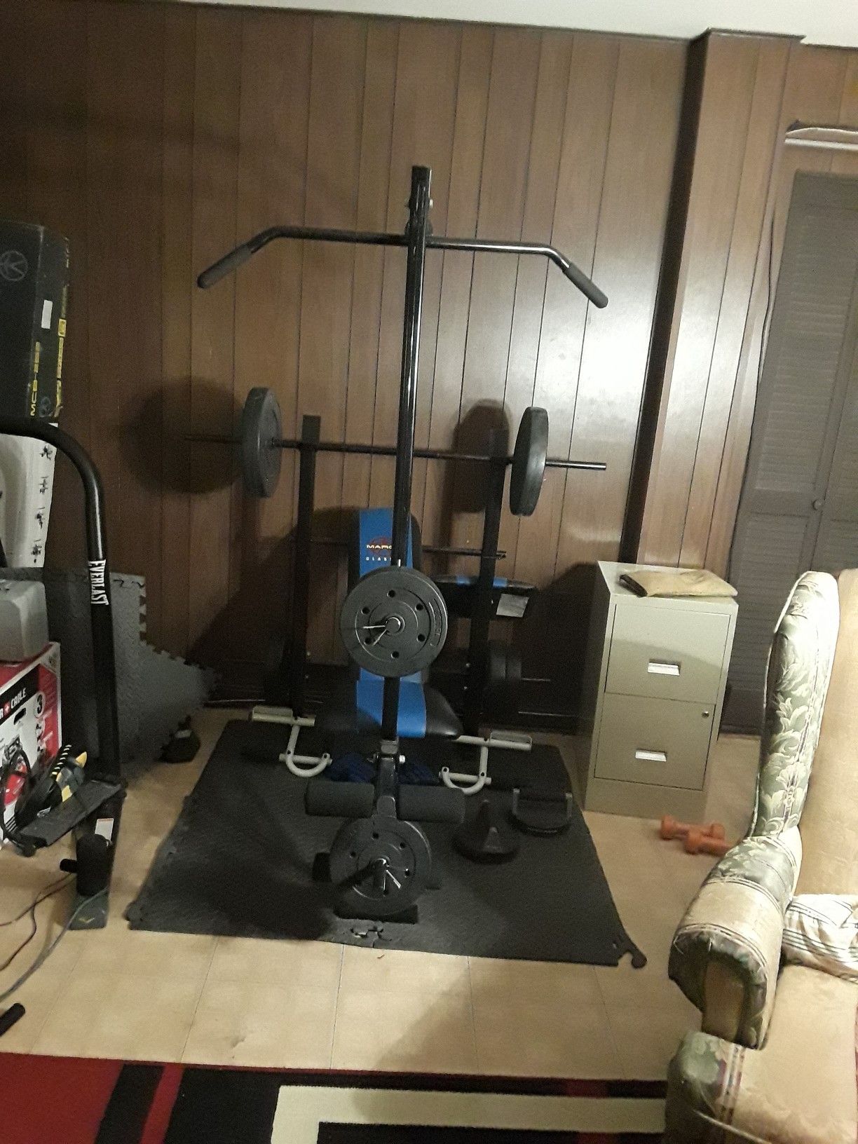 Bench Press Set / Workout Machine with Weights