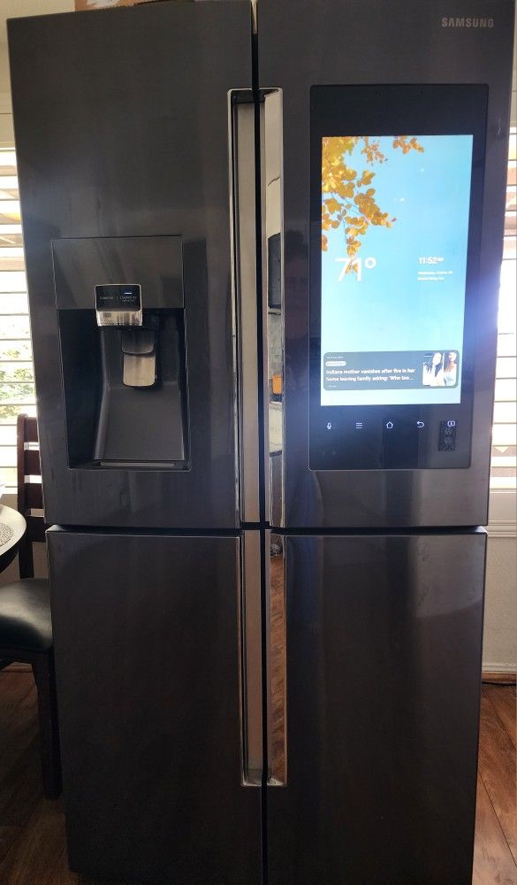 Samsung 28 Cubic Hub Fridge