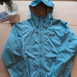 Patagonia W's XS Torrentshell Raincoat- Like New 