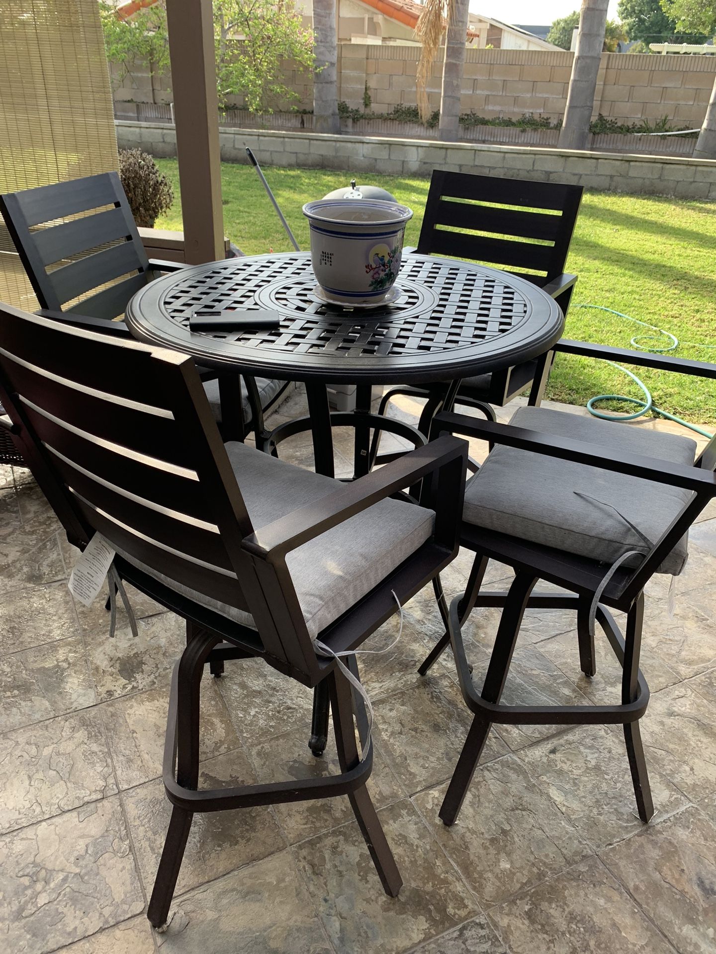 Bar Table With 4 Chairs