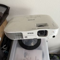 Epson PowerLite Home Cinema 705 HD 720p 3LCD Home Theater Projector