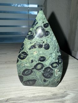 Kambaba Jasper Tear-Drop Tower — Deep Orbicular Patterns