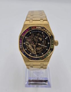 Luxury Gold Rainbow — Bold & Exclusive