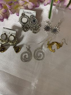 Earring Lot