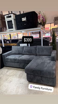 Small sectional perfect for small apartment or studios NEW