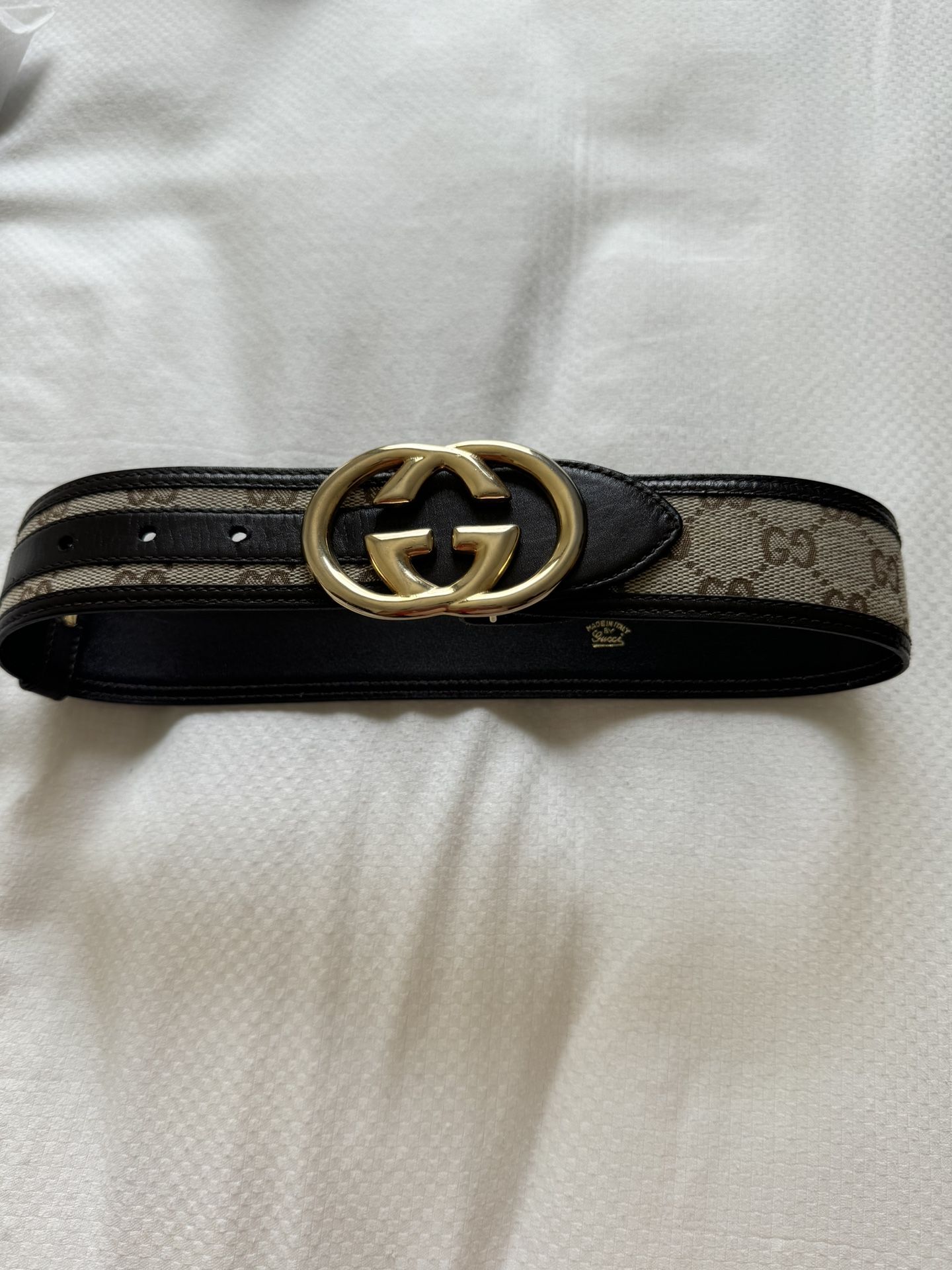👩💼Gucci Belt (unisex) size 60 or 24inches