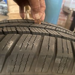 MICHELIN TIRES 255-55R18