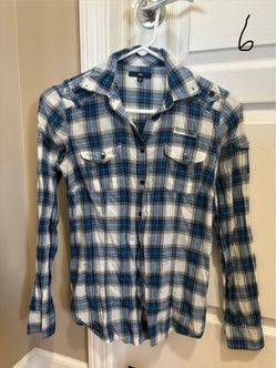 Women’s Gap Button Up Shirt-Size XS