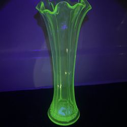Floral Uranium Glass Vase - Small Chip