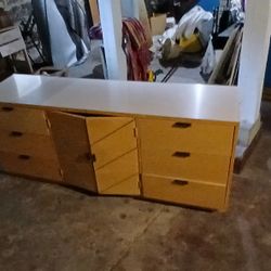 Broyhill Mid-century 9 Drawer, 3 Mirror Vanity 