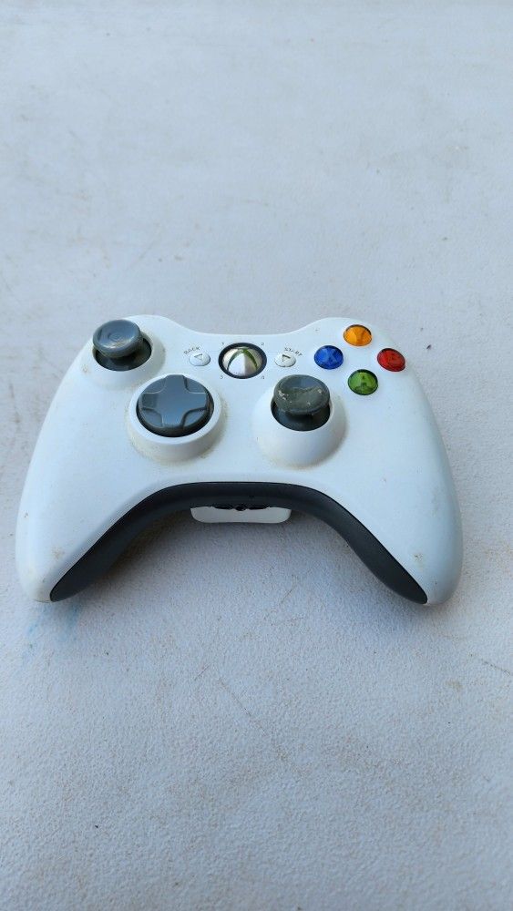 Genuine Xbox 360 White Wireless Controller Battery Pack- Microsoft X801769-004
