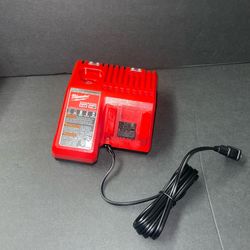 Milwaukee M12 and M18 12-Volt/18-Volt Lithium-Ion Multi-Voltage Battery Charger