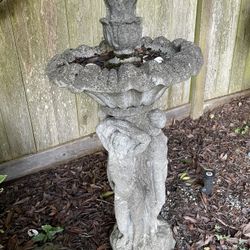 3 1/2 Foot Tall Stone Decorative Bird Bath/Fountain