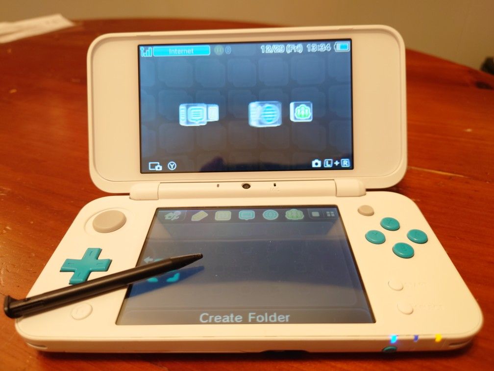 Custom Blue And White New 2DS XL with CFW/Homebrew