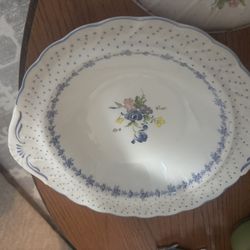 Nikki Tableware Bowls And Covered Bowl. 