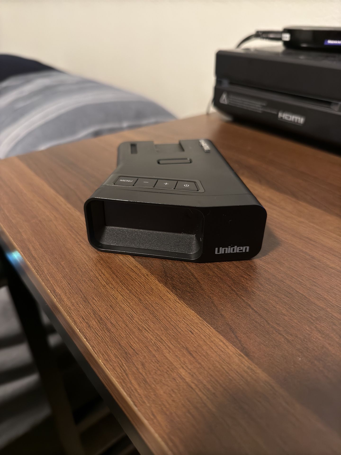 Uniden R7 (for Detecting Cops)