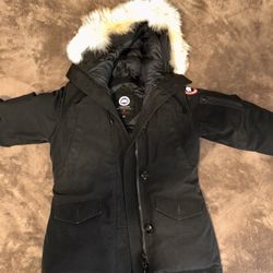 "Canada Goose Chateau Parka Medium 
