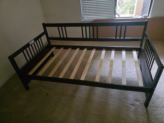 Twin bed