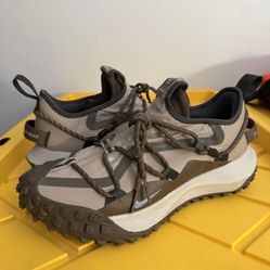 Nike ACG Mountain Fly Size 8.5