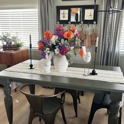 Beautiful SOLD WOOD DINING TABLE
