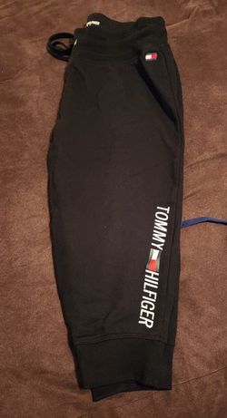 Woman's Tommy Hilfiger Black Capri Pants Size Large