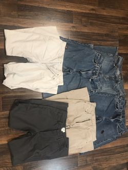 Lot of Men’s Jeans / Pants Sizes 28, 31, 32