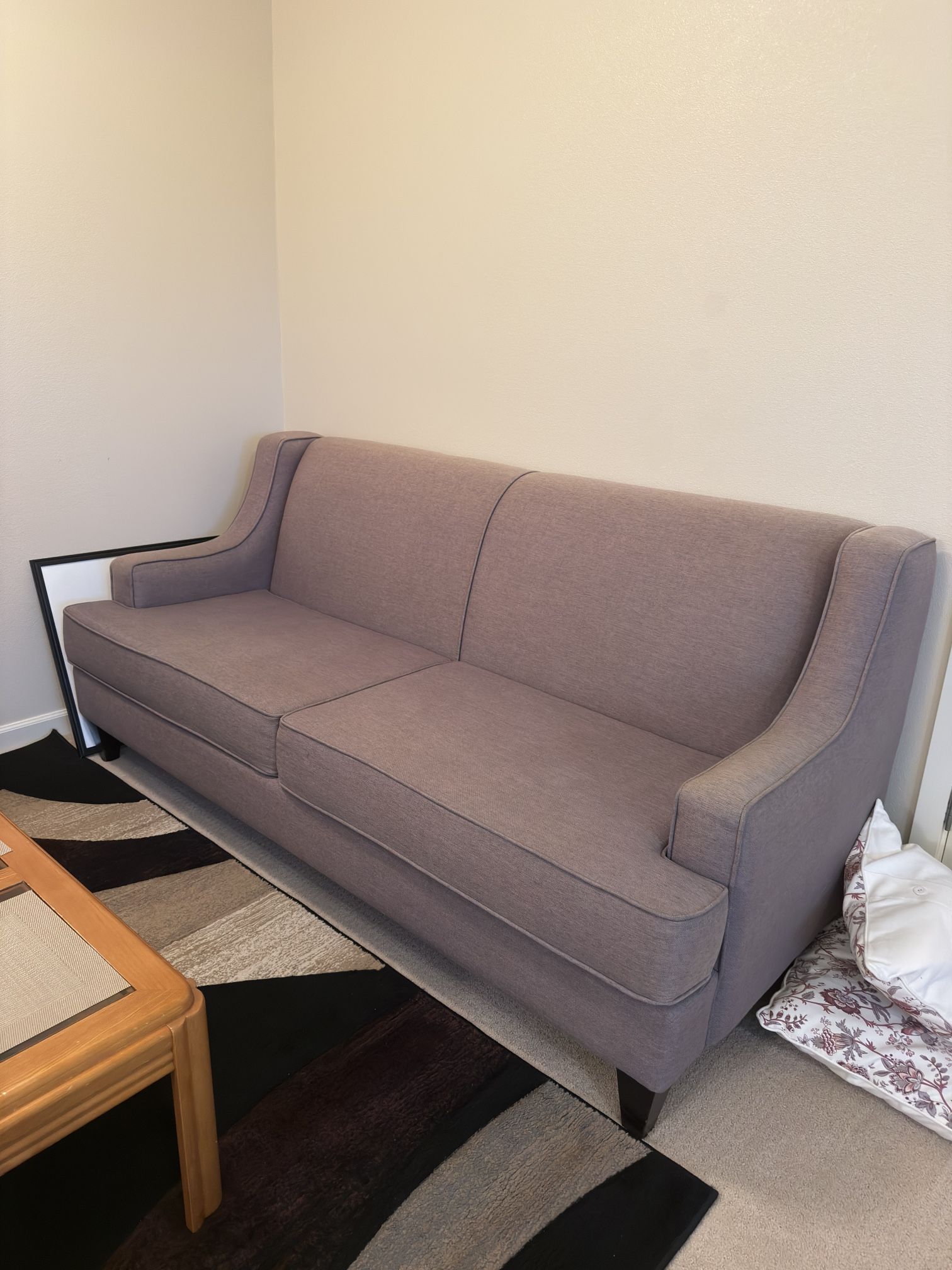 2 Sofas